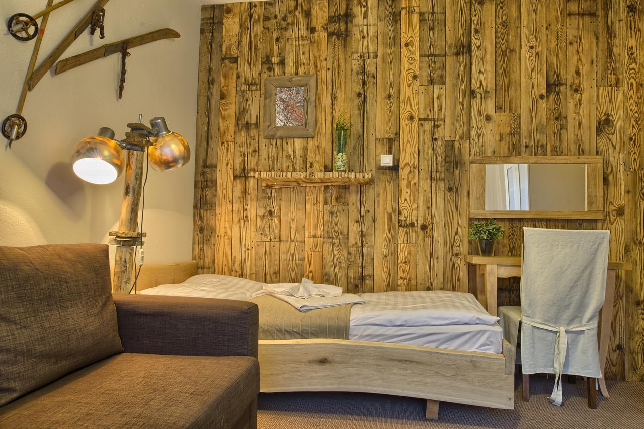 Hotel Zerrenpach Cserpatak Kültér fotó