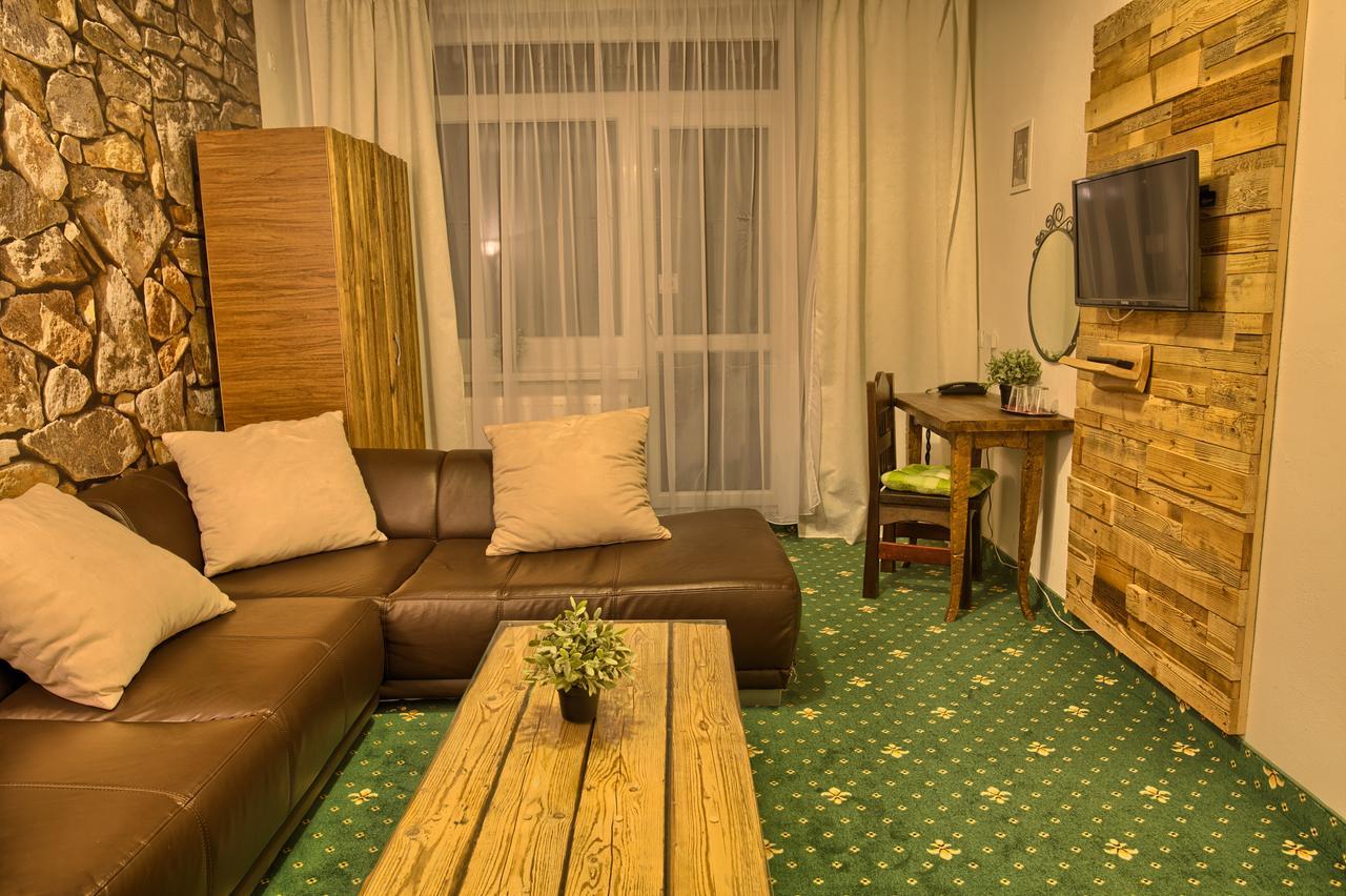 Hotel Zerrenpach Cserpatak Kültér fotó