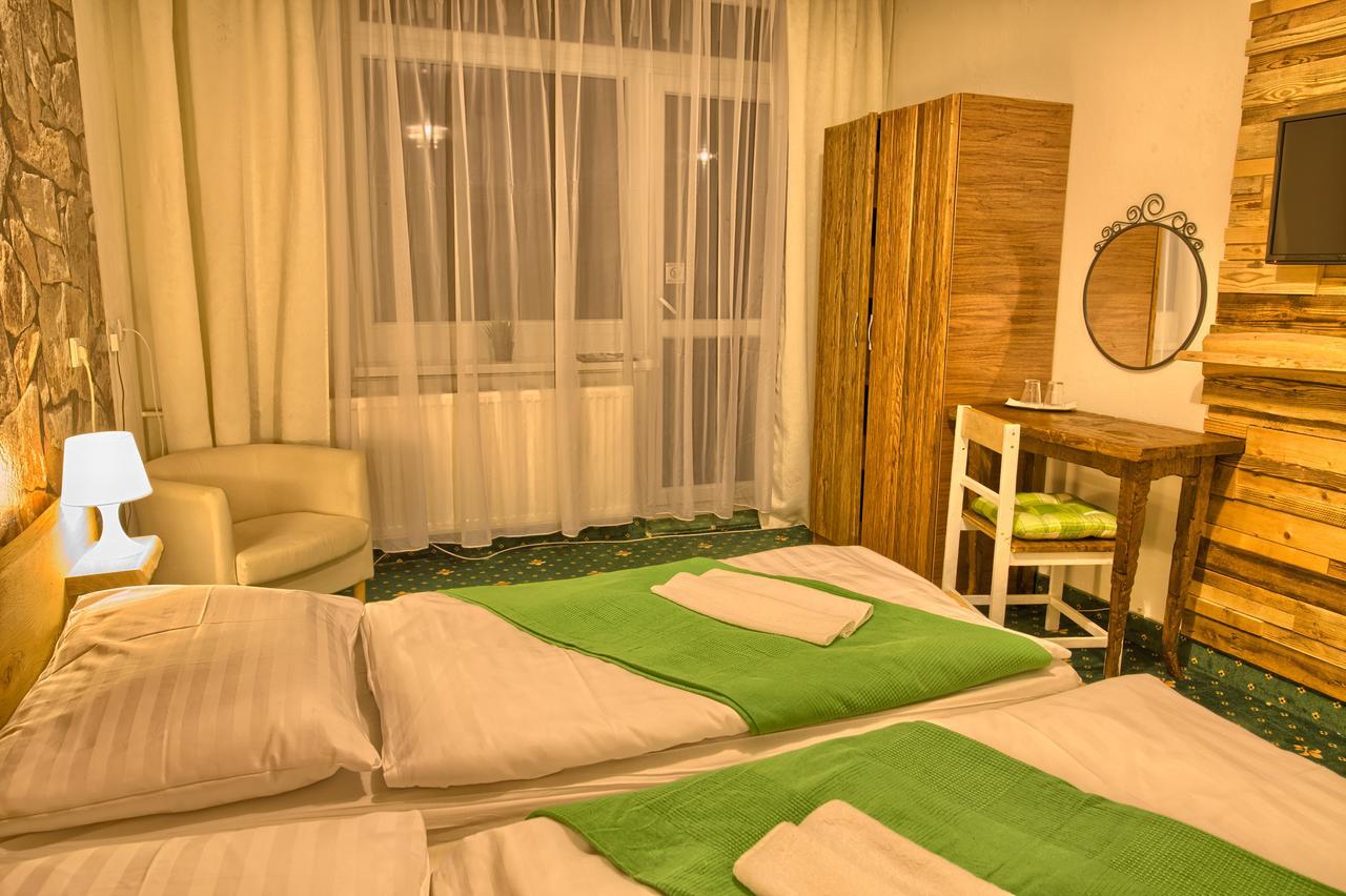 Hotel Zerrenpach Cserpatak Kültér fotó