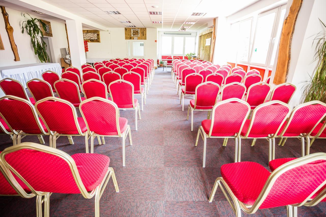 Hotel Zerrenpach Cserpatak Kültér fotó