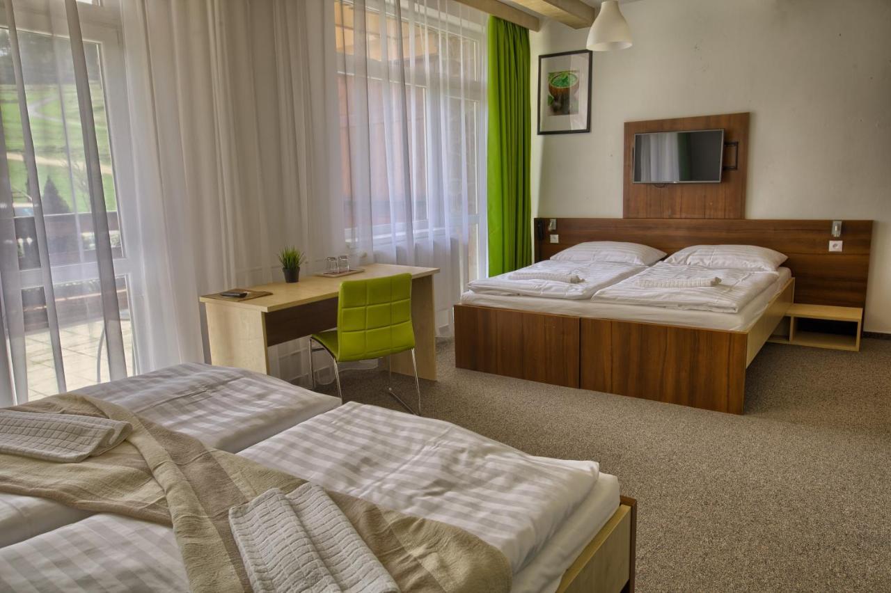 Hotel Zerrenpach Cserpatak Kültér fotó