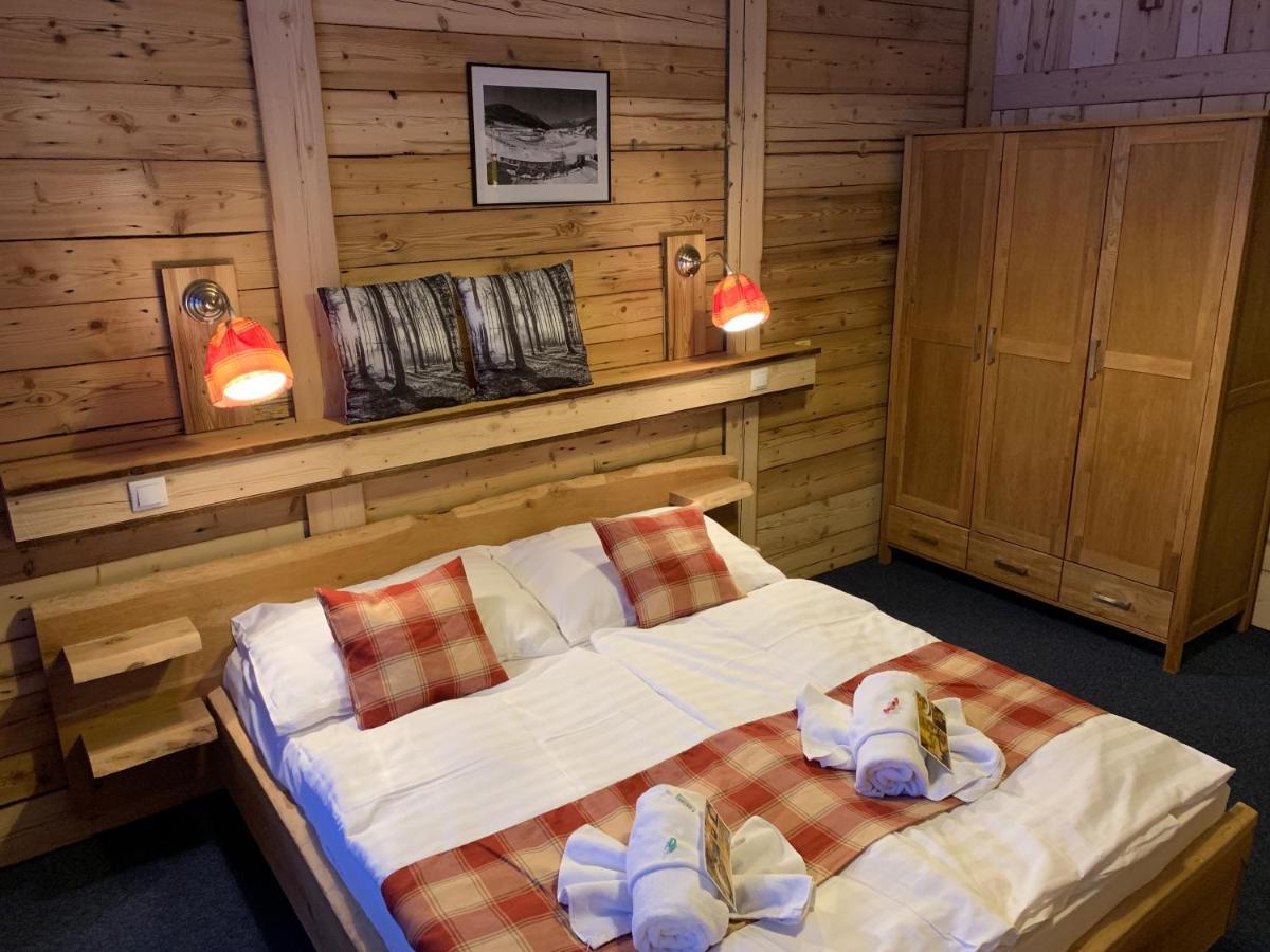 Hotel Zerrenpach Cserpatak Kültér fotó